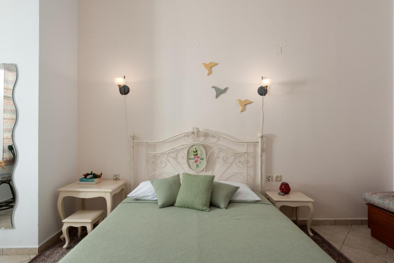 Aura Traditional Apartment Prines  ภายนอก รูปภาพ