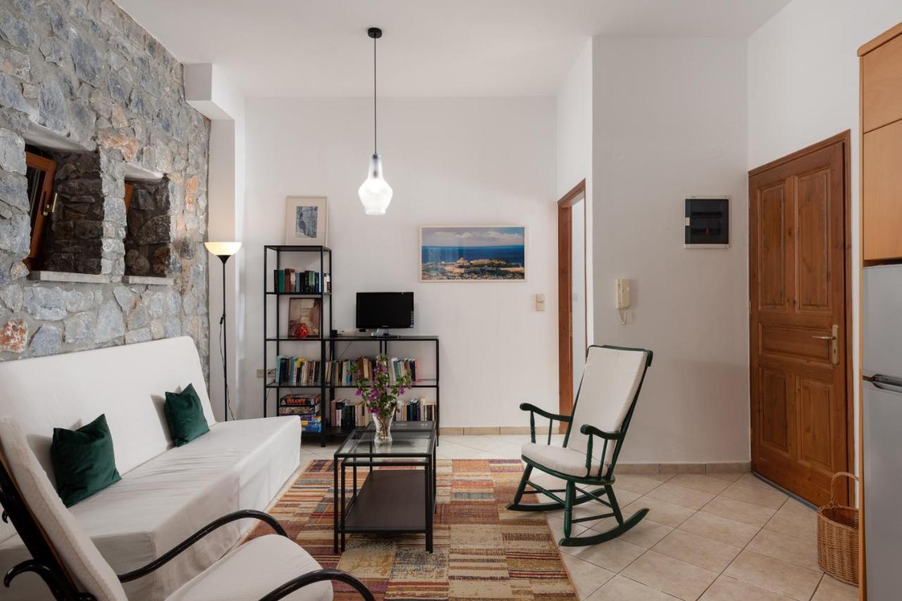 Aura Traditional Apartment Prines  ภายนอก รูปภาพ