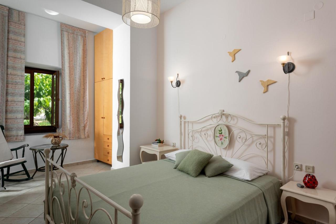 Aura Traditional Apartment Prines  ภายนอก รูปภาพ